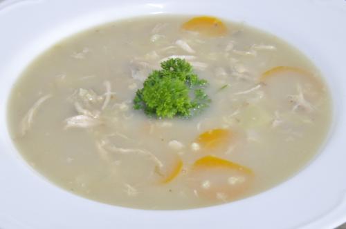 Jak uvařit kuřecí vývar s jáhlami a paprikou ? Snadné recept, připravený za 45 - 60 minut